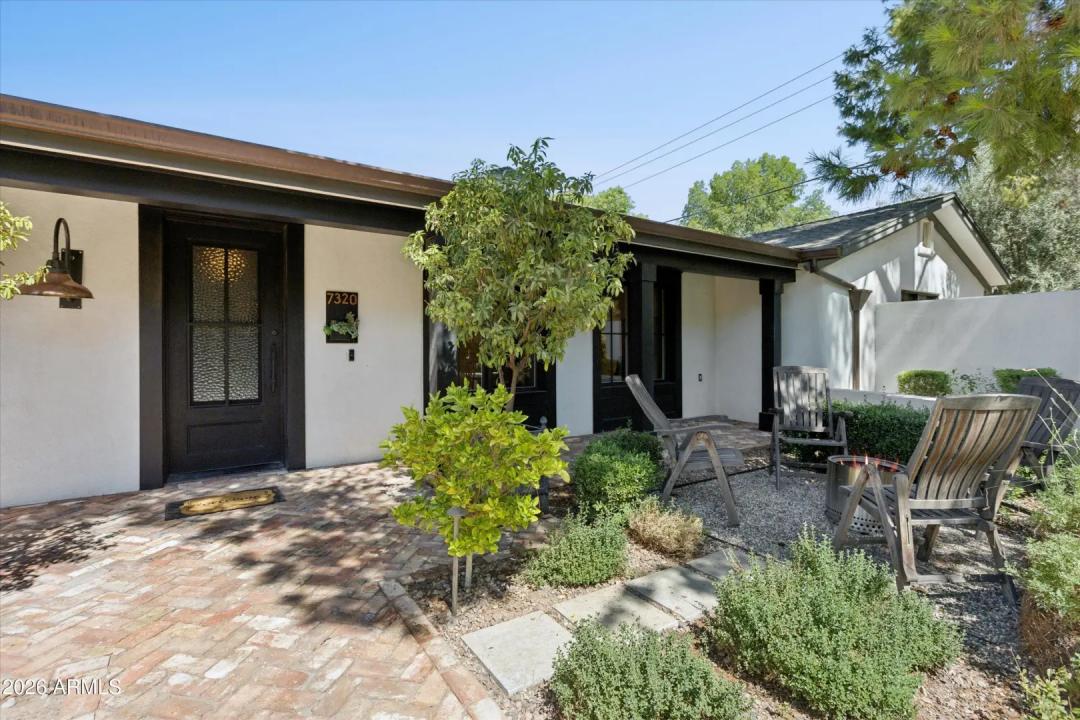 Real Estate Picture 6