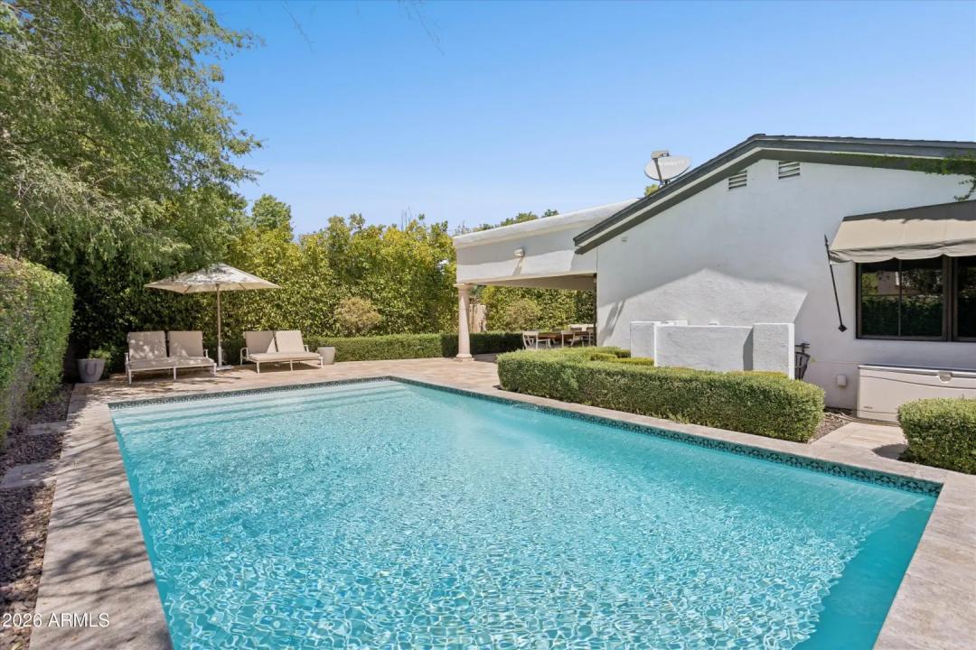 Real Estate Picture 19