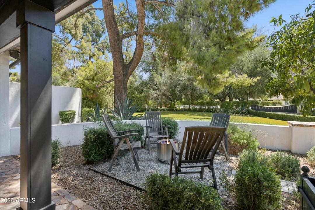 Real Estate Picture 5