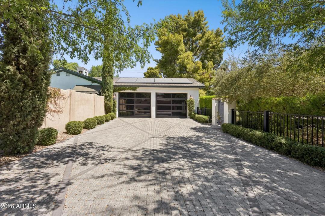 Real Estate Picture 22
