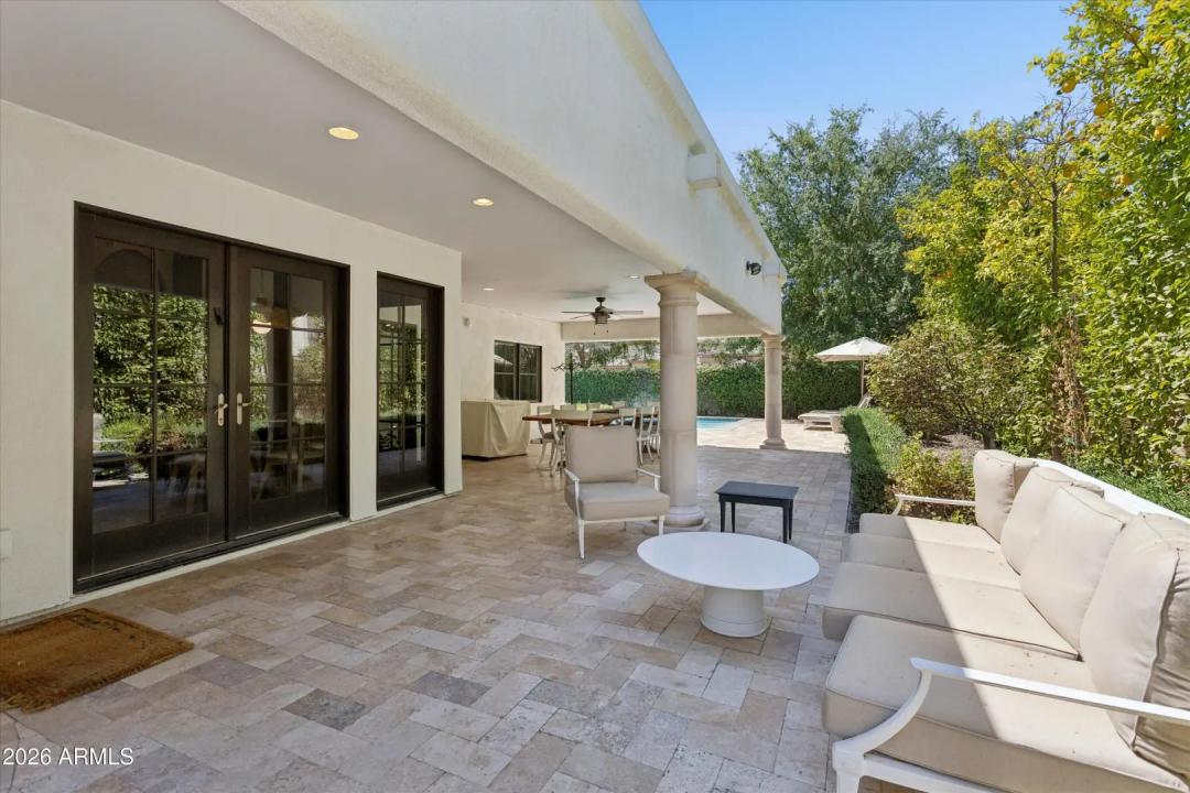 Real Estate Picture 17