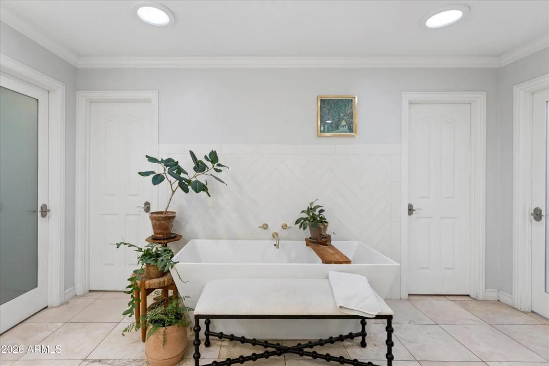 Real Estate Picture 32