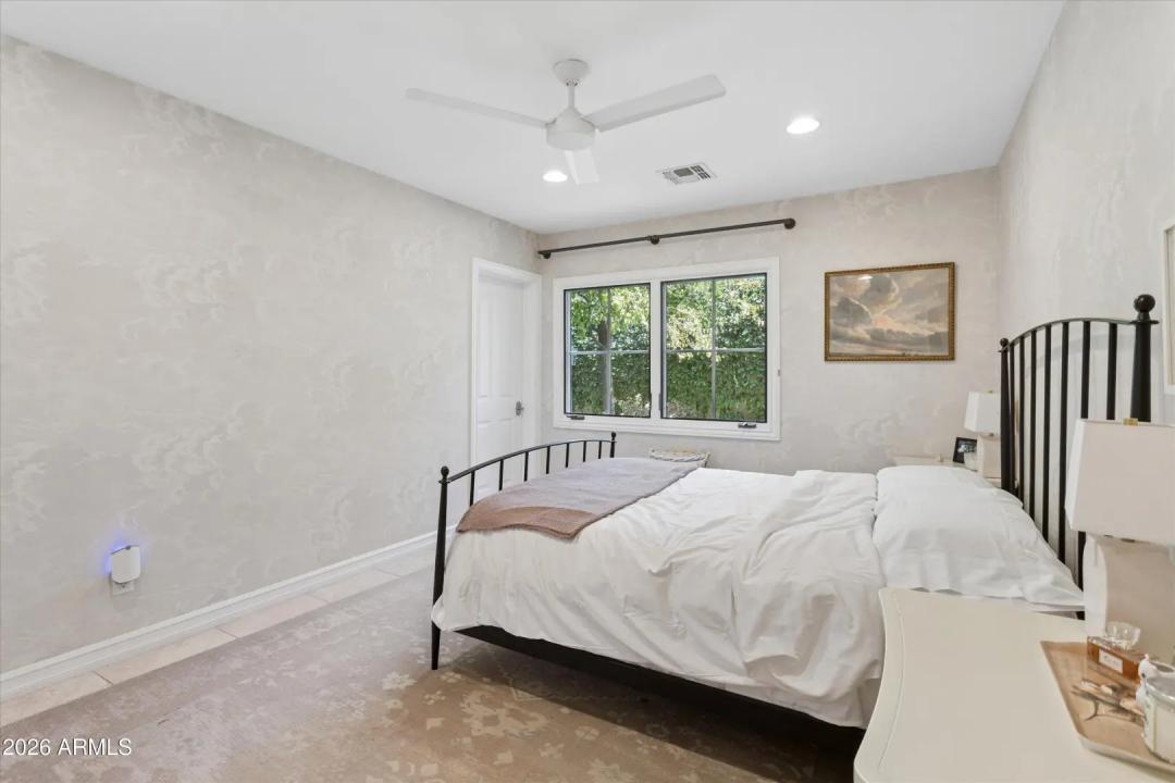 Real Estate Picture 37