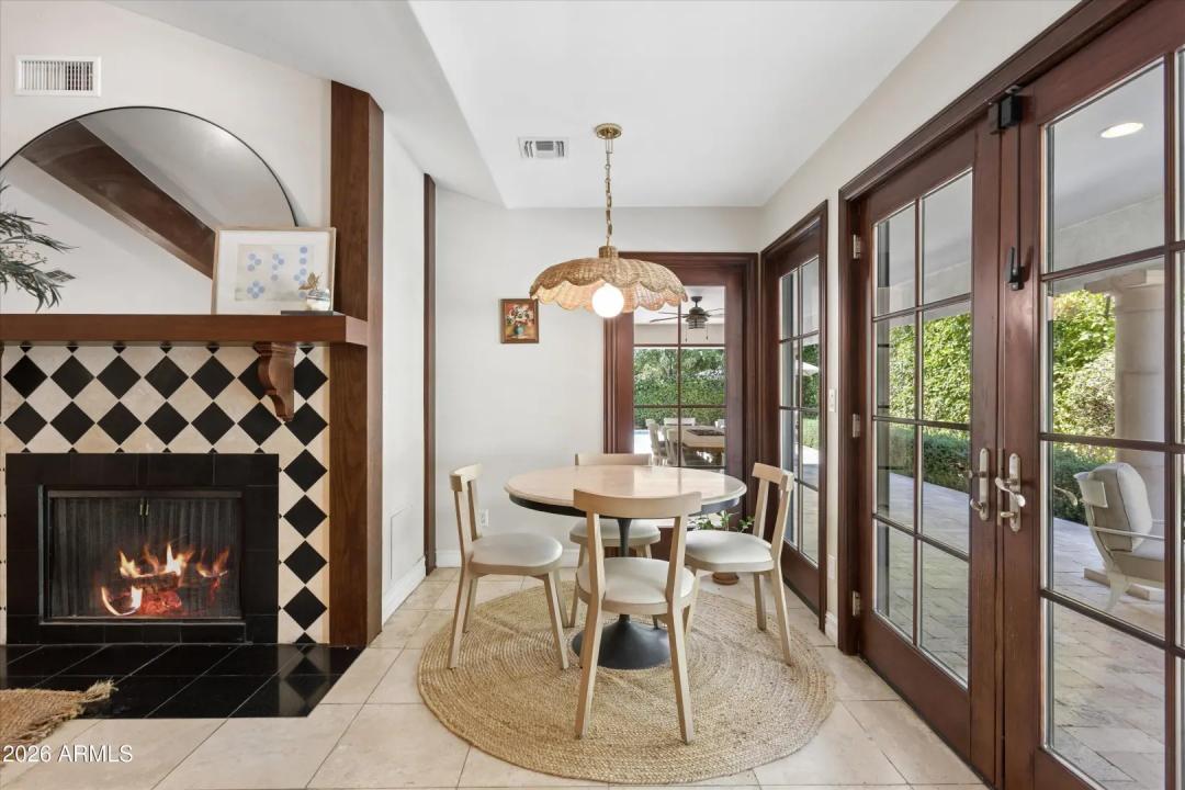 Real Estate Picture 12