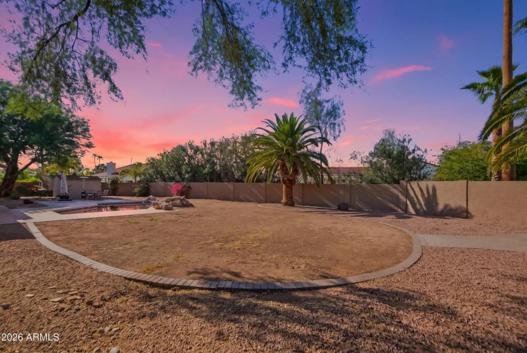 Real Estate Picture 43