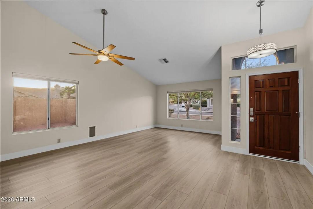 Real Estate Picture 10