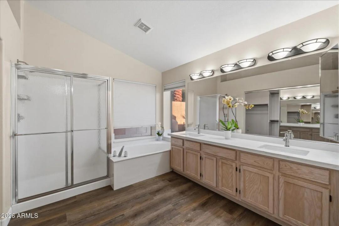 Real Estate Picture 15
