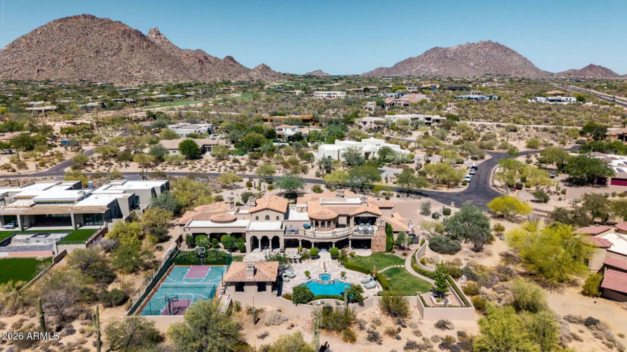 Real Estate Picture 4
