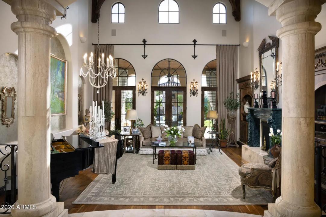 Real Estate Picture 7
