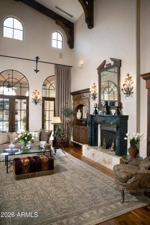 Real Estate Picture 8