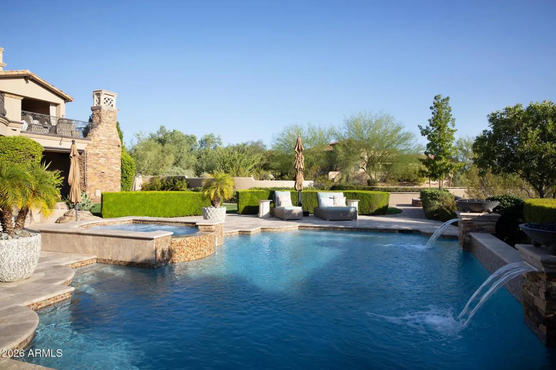 Real Estate Picture 32