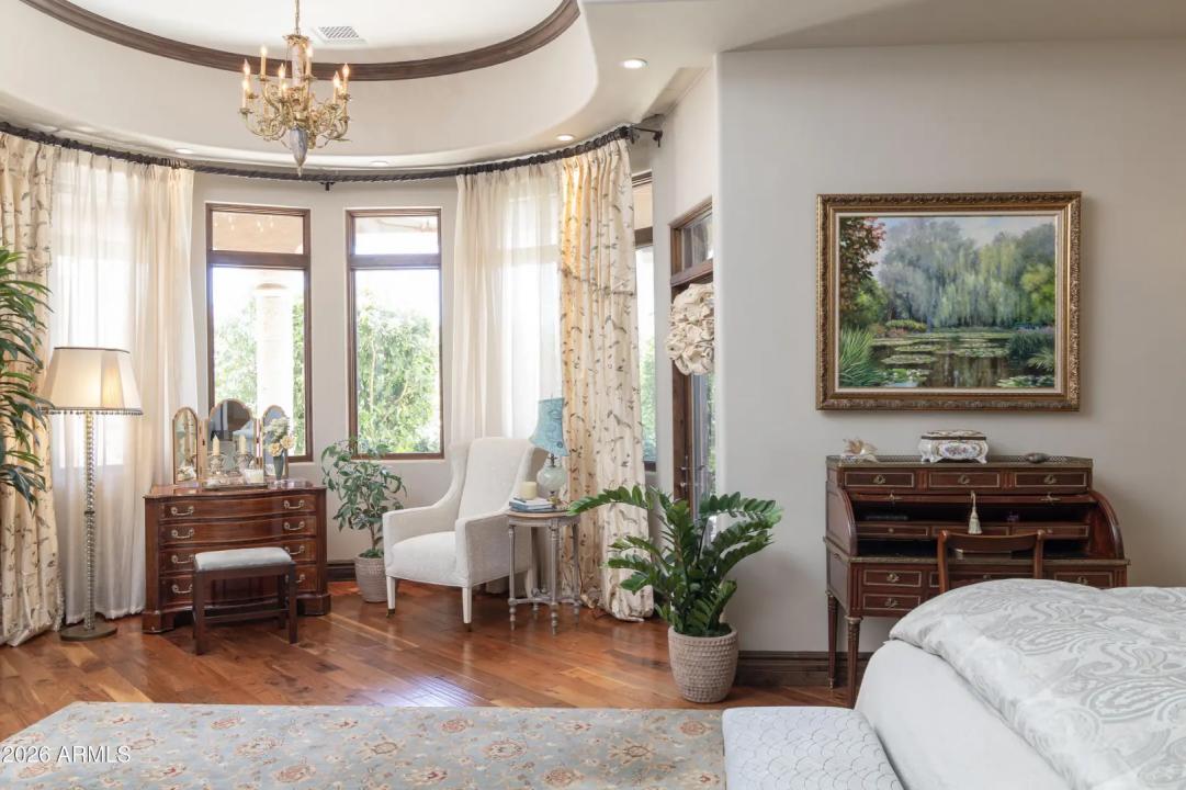 Real Estate Picture 19