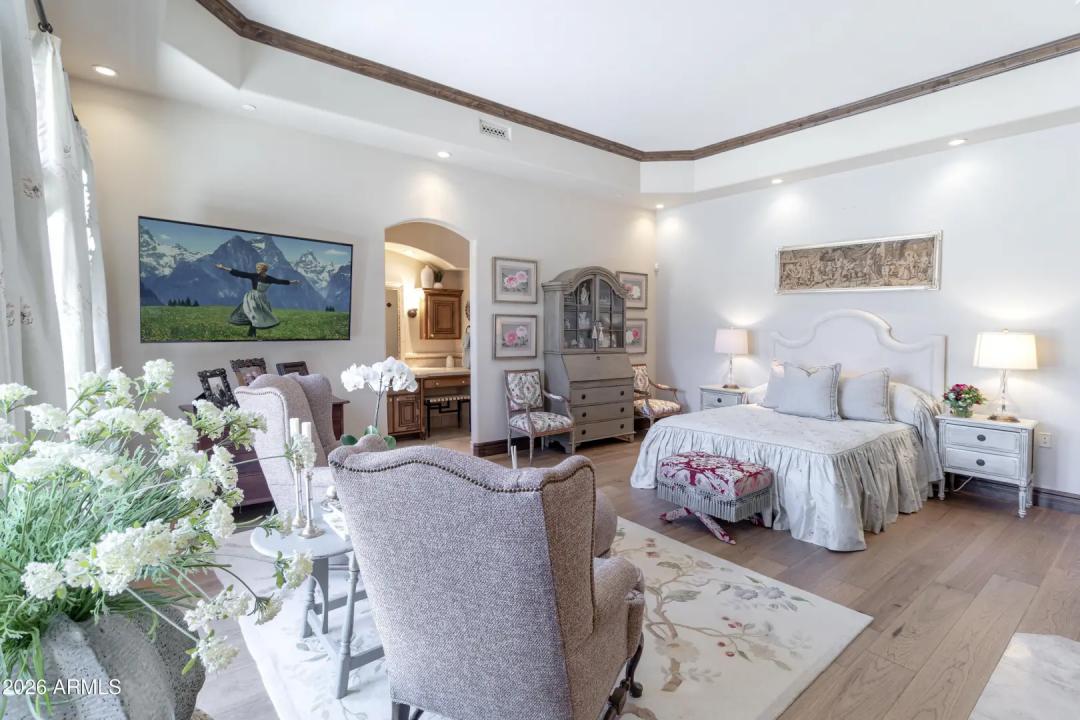Real Estate Picture 25