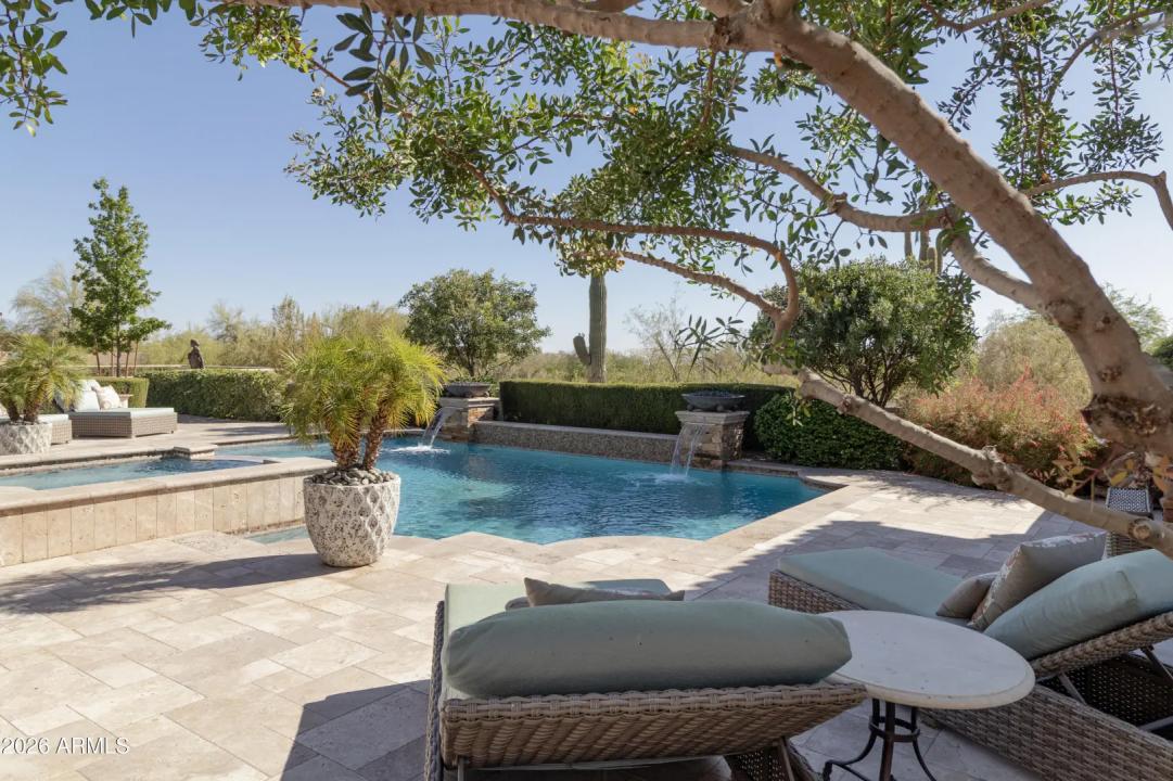 Real Estate Picture 33