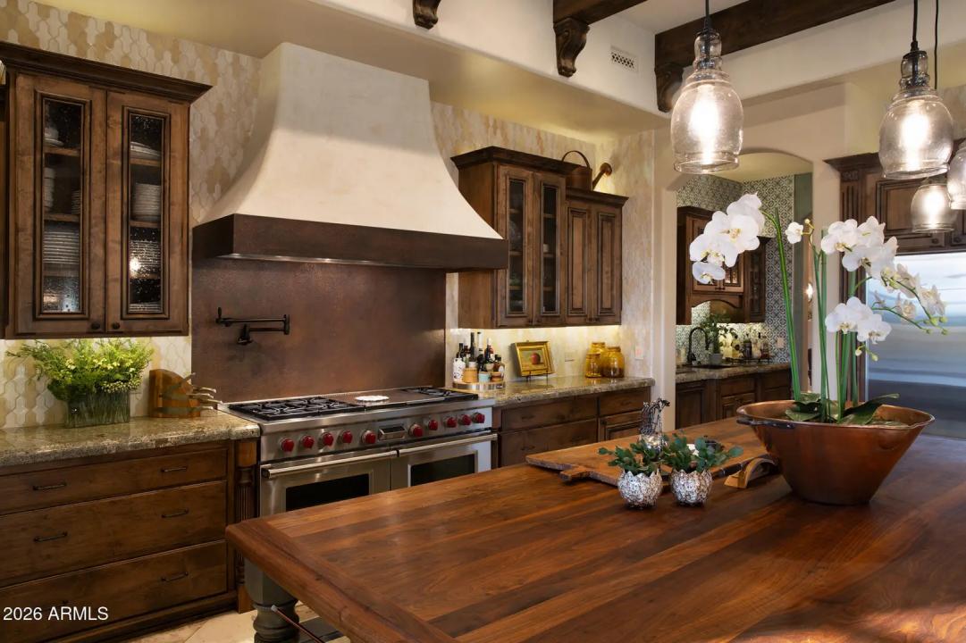 Real Estate Picture 19