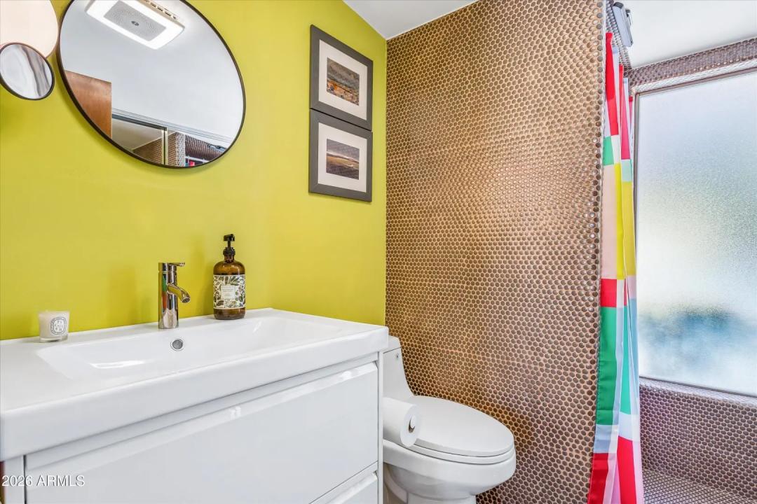 Real Estate Picture 32