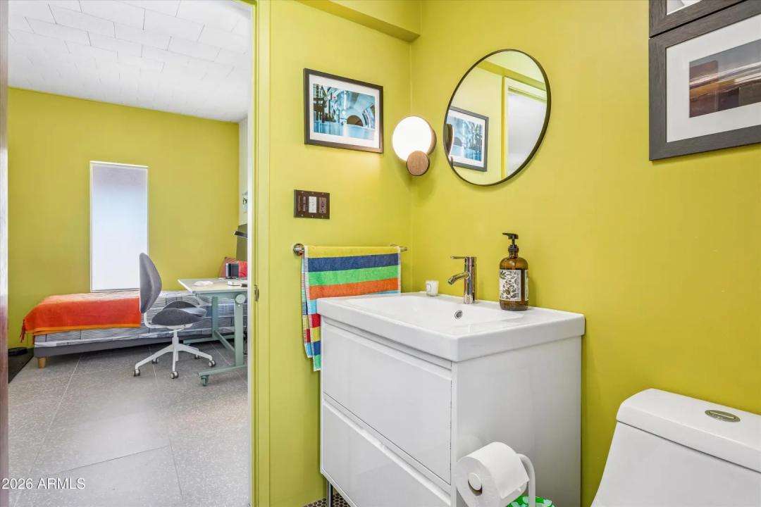 Real Estate Picture 33