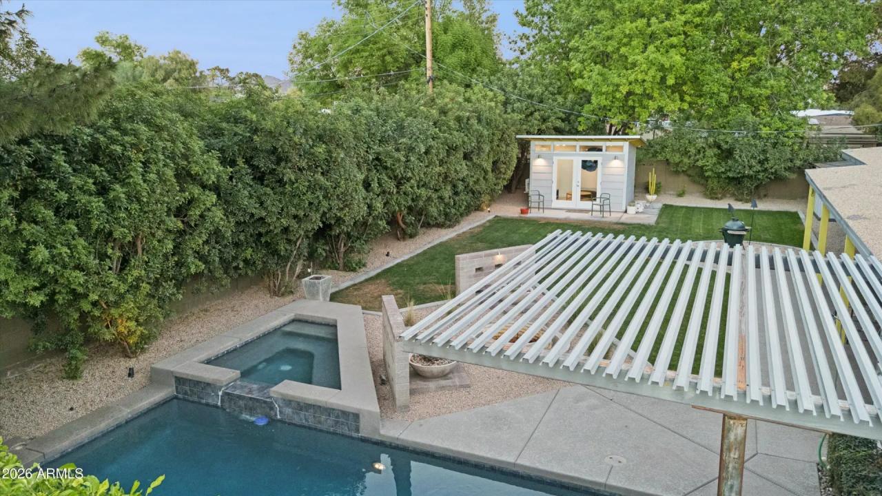 Real Estate Picture 36