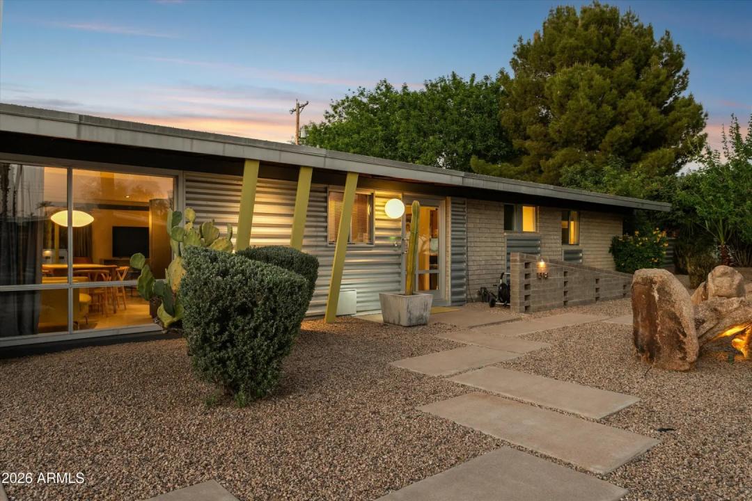 1318 W GLENN Drive Phoenix AZ 85021