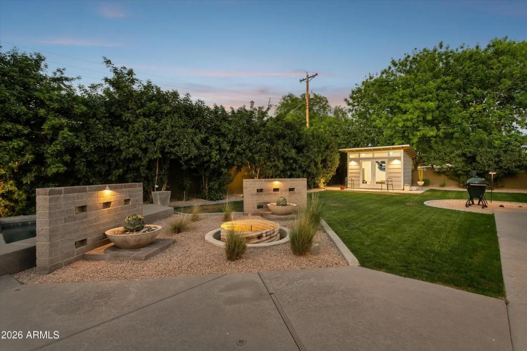Real Estate Picture 19