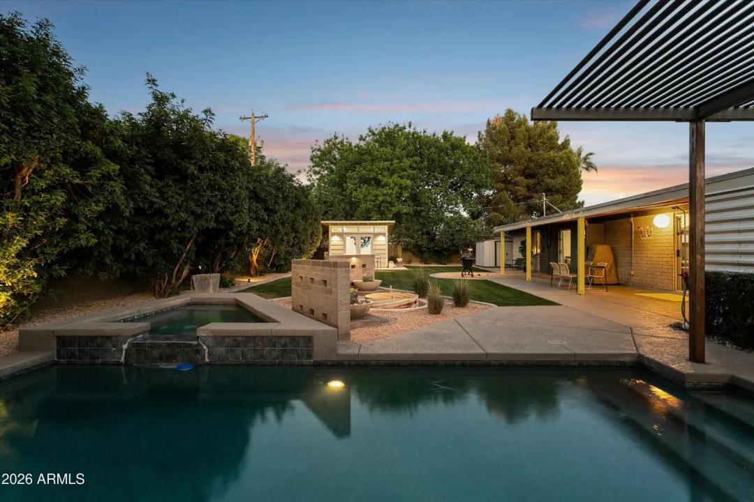 Real Estate Picture 18
