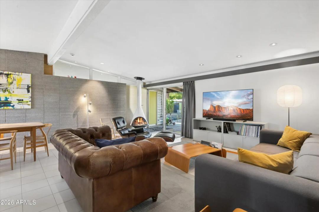 Real Estate Picture 10