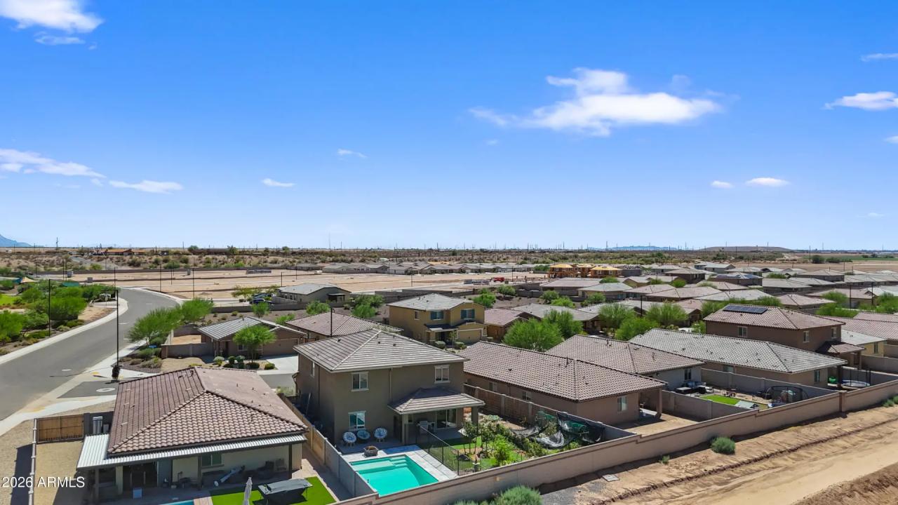 Real Estate Picture 26