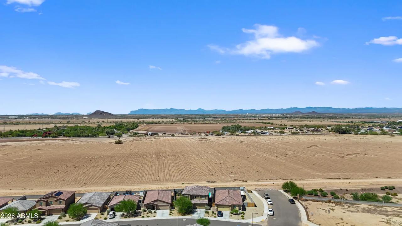 Real Estate Picture 28