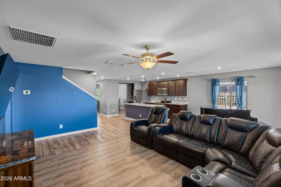 Real Estate Picture 20