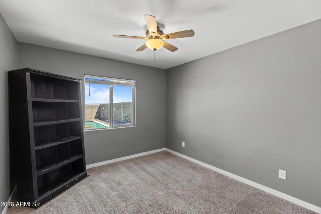 Real Estate Picture 32