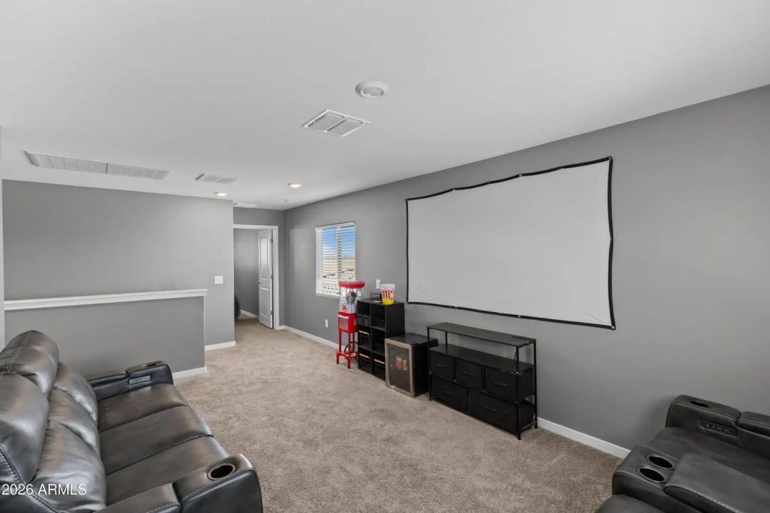 Real Estate Picture 9
