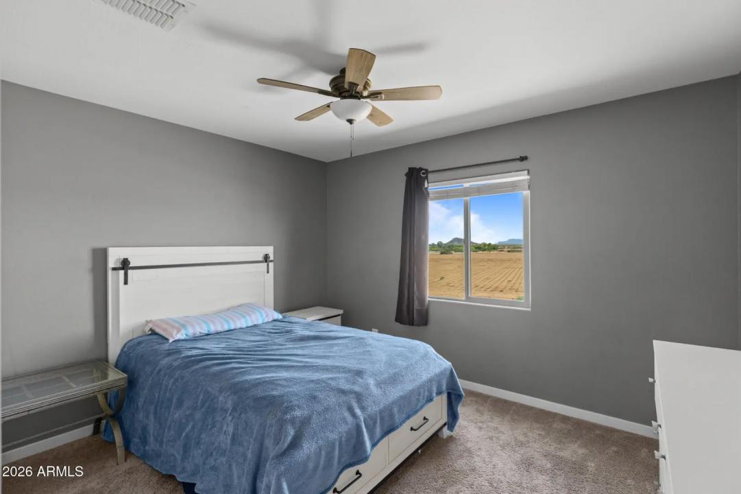 Real Estate Picture 38