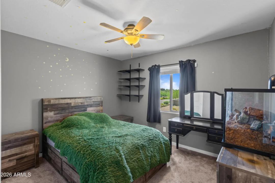Real Estate Picture 40