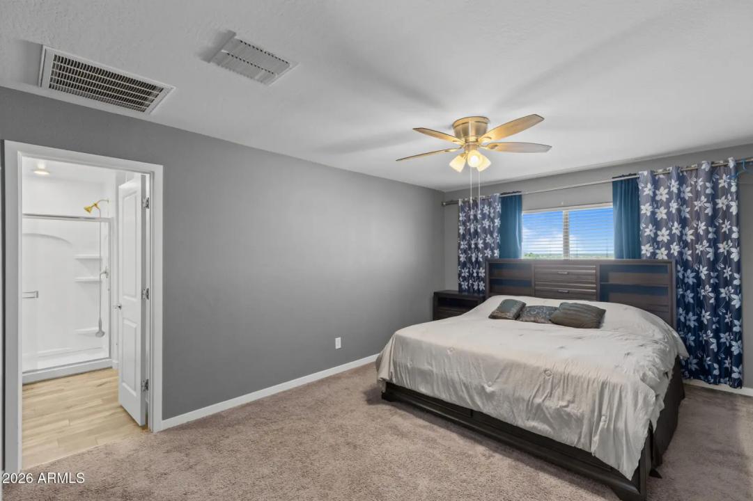 Real Estate Picture 6