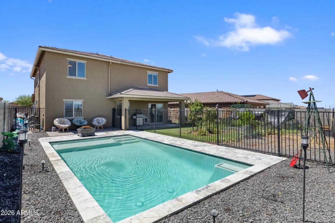 Real Estate Picture 11
