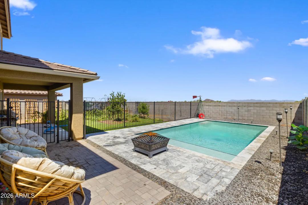 Real Estate Picture 2
