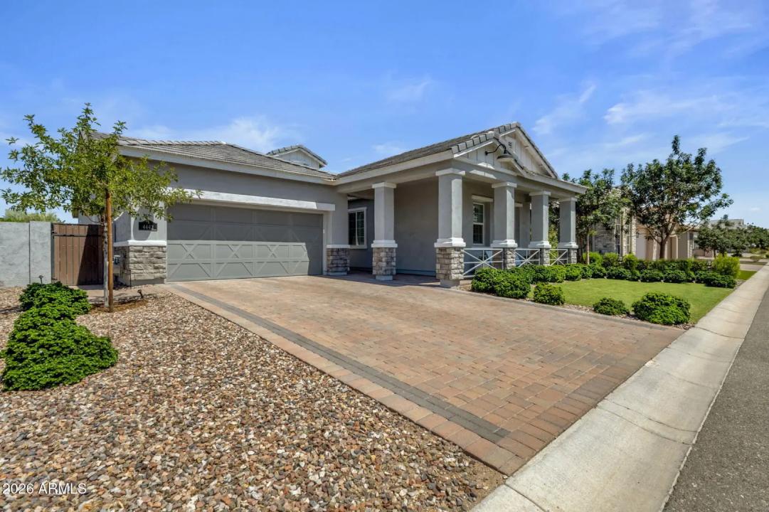 Real Estate Picture 12