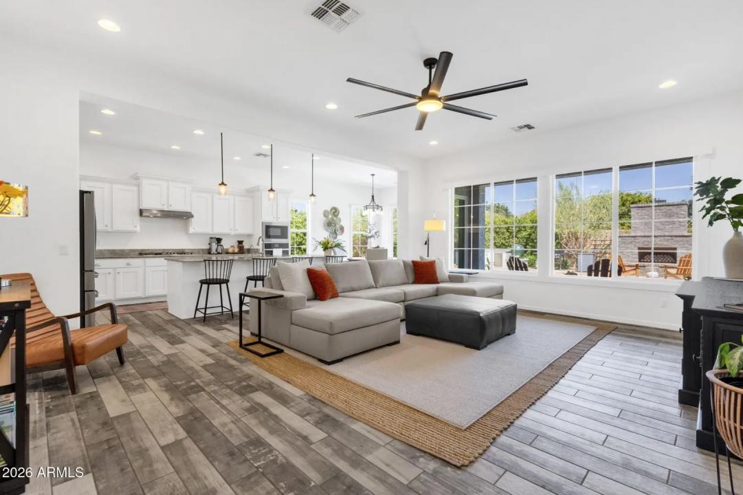 Real Estate Picture 2
