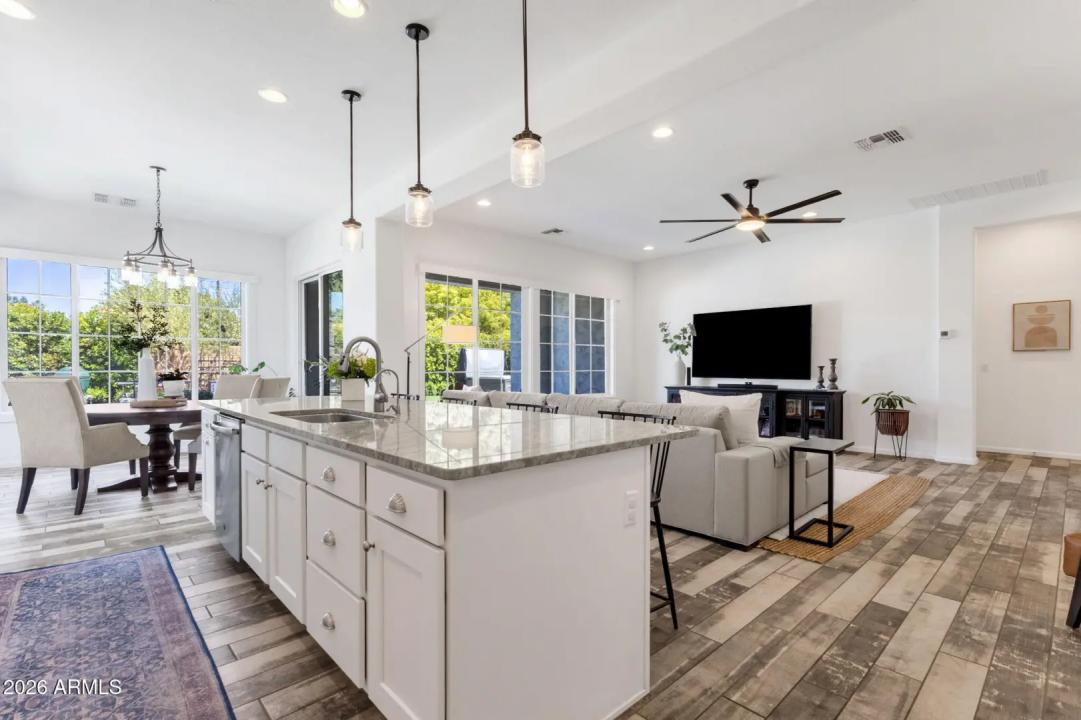 Real Estate Picture 27