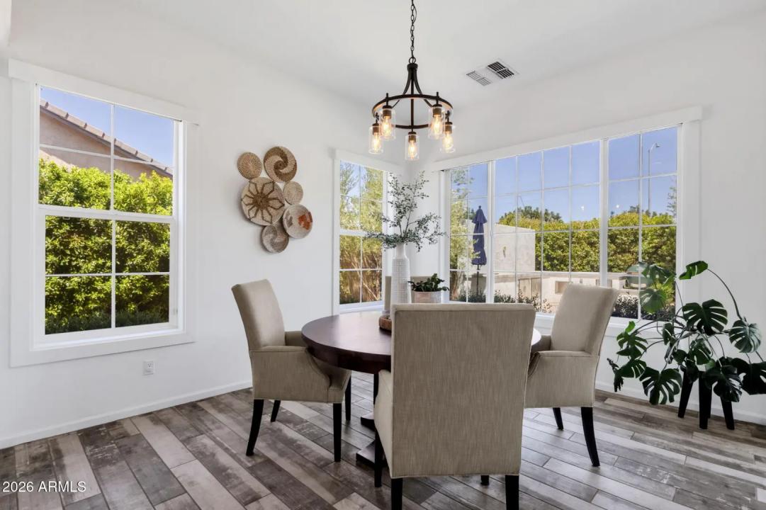 Real Estate Picture 28
