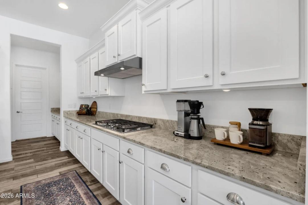 Real Estate Picture 20