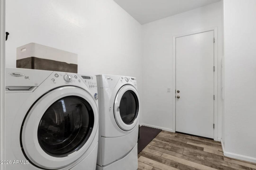Real Estate Picture 23