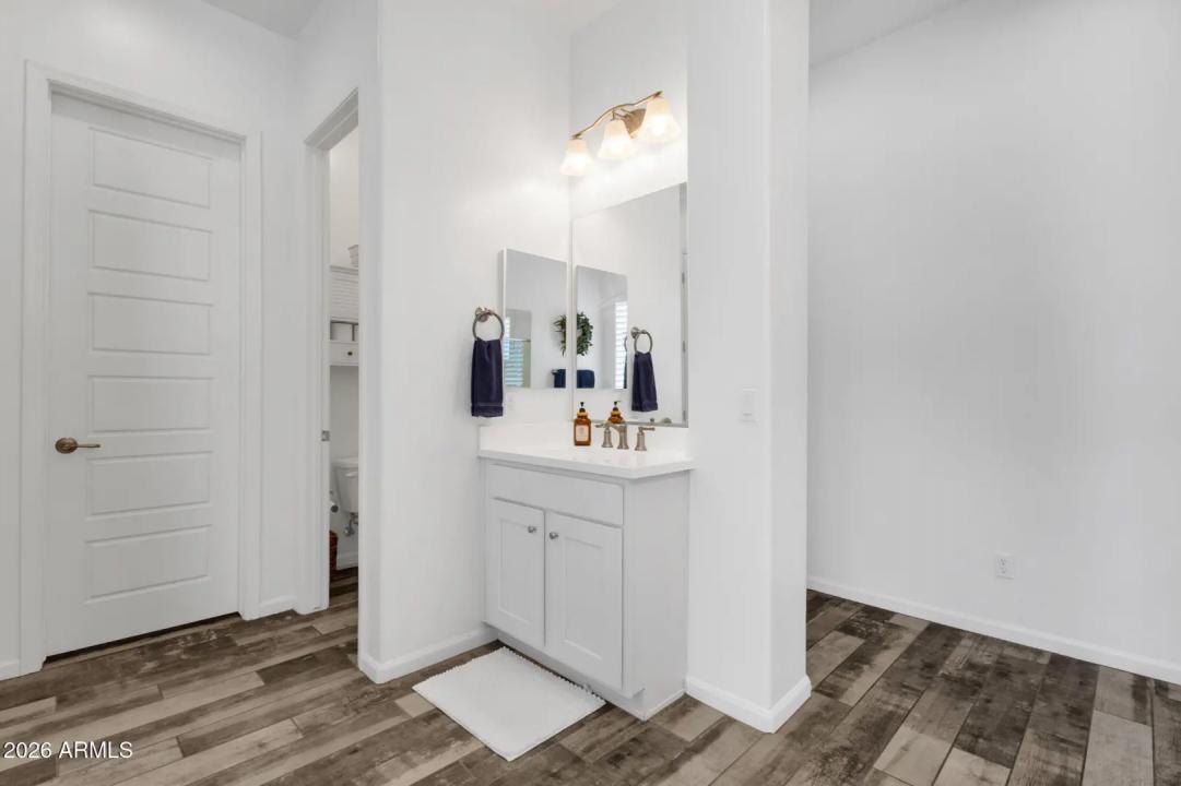 Real Estate Picture 35