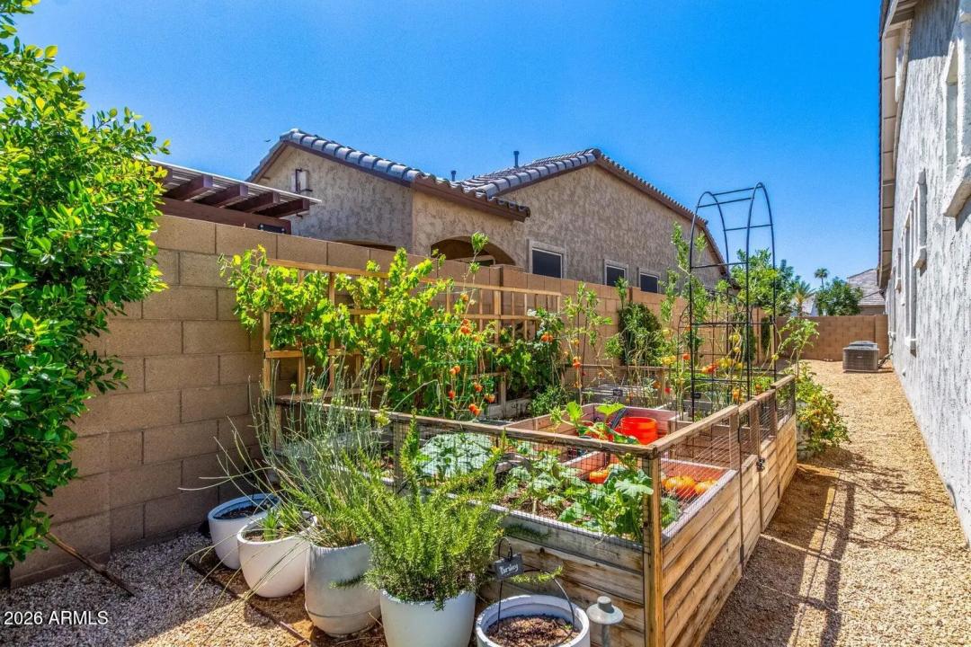 Real Estate Picture 52