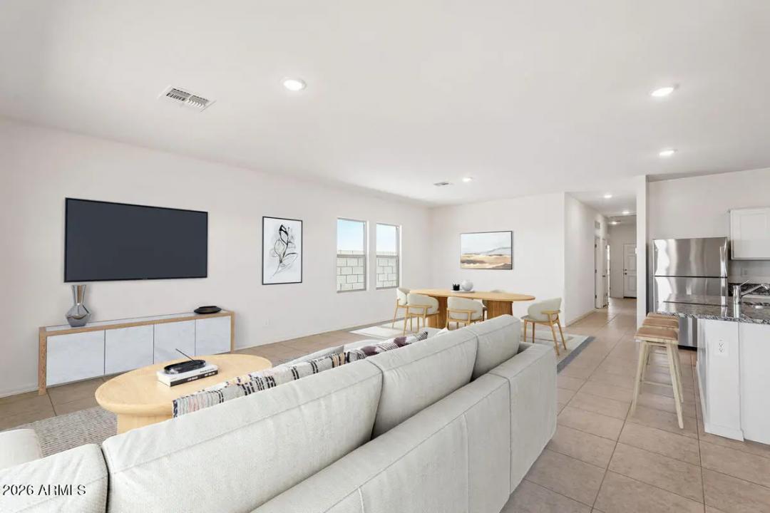 Real Estate Picture 7