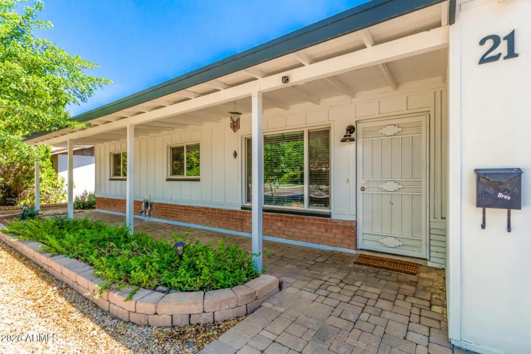 Real Estate Picture 2