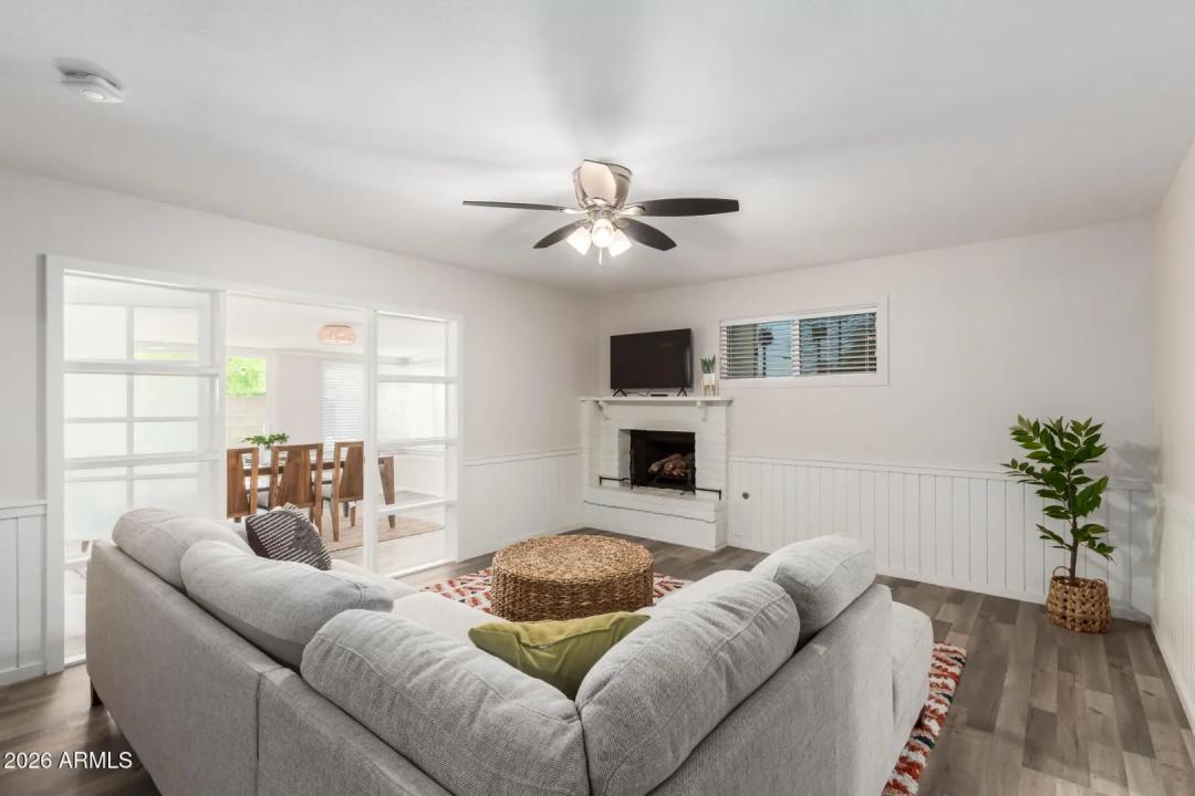Real Estate Picture 5