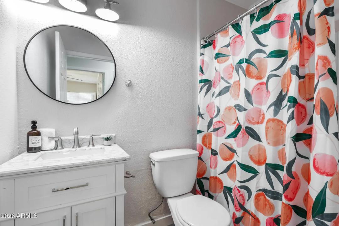 Real Estate Picture 17