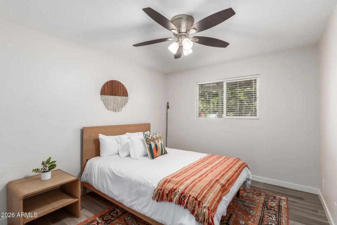 Real Estate Picture 18