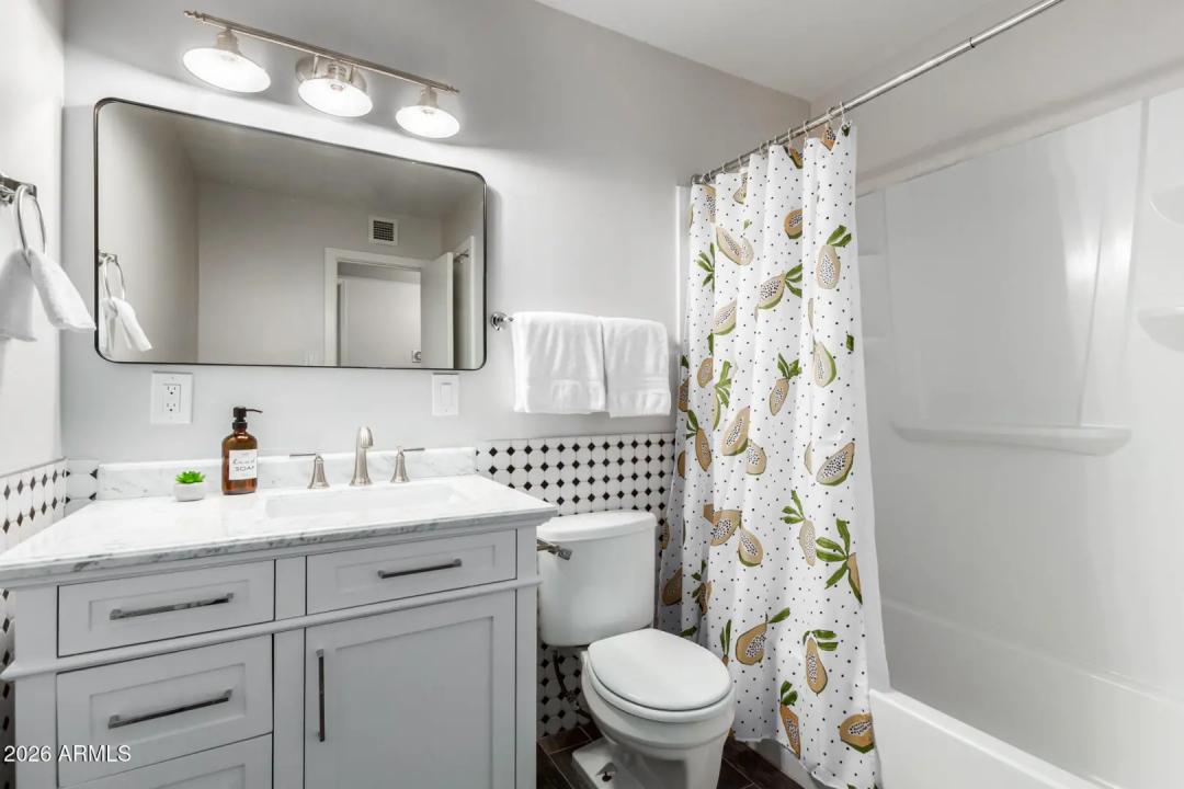 Real Estate Picture 20